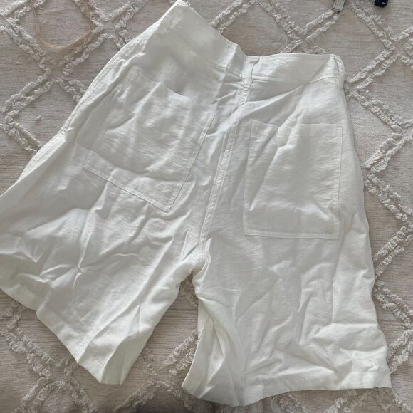NWT French Connection Brekhna Drape Bermuda Shorts Summer Time White Size 0 - Picture 3 of 7